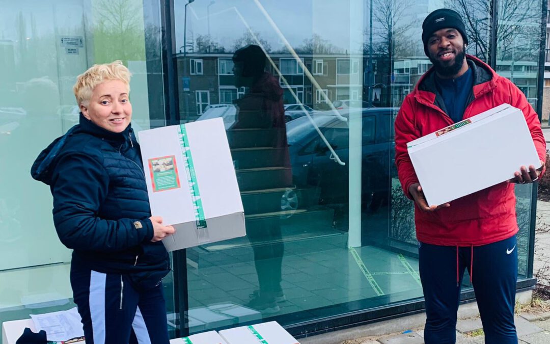 Feestmaaltijden voor 1.000 eenzame en kwetsbare Rotterdammers